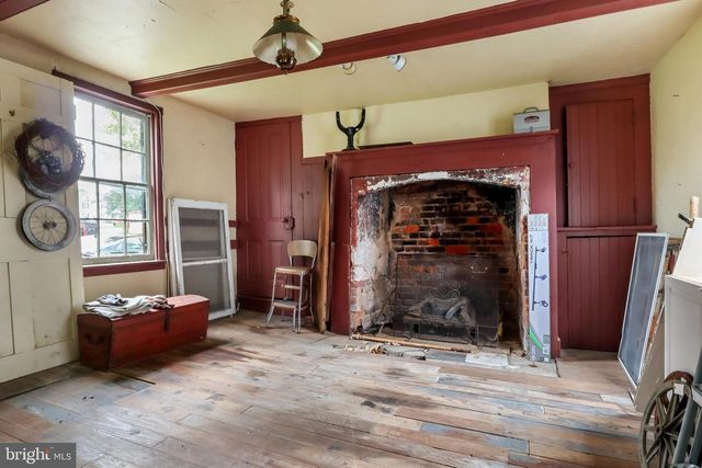 12 S MAIN ST, Shrewsbury, PA 17361