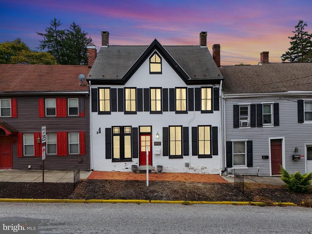 12 S MAIN ST, Shrewsbury, PA 17361
