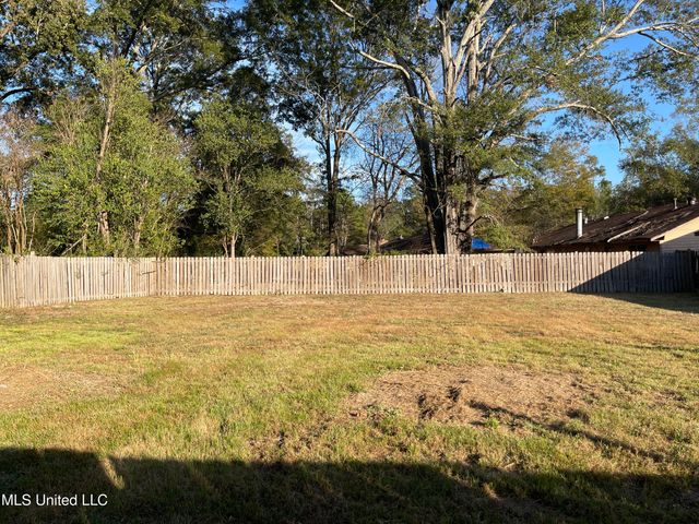 856 Beechwood Court, Jackson, MS 39206