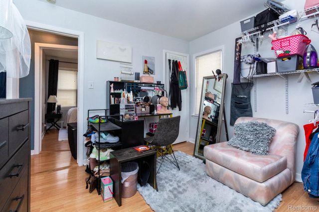 1504 E Maxlow Avenue, Hazel Park, MI 48030