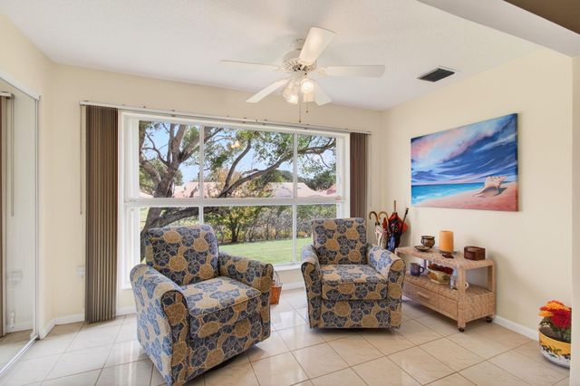 5876 Regal Glen Drive 203, Boynton Beach, FL 33437