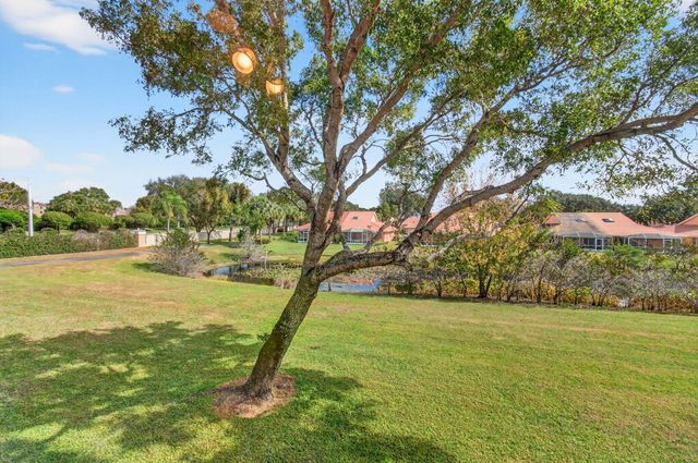 5876 Regal Glen Drive 203, Boynton Beach, FL 33437