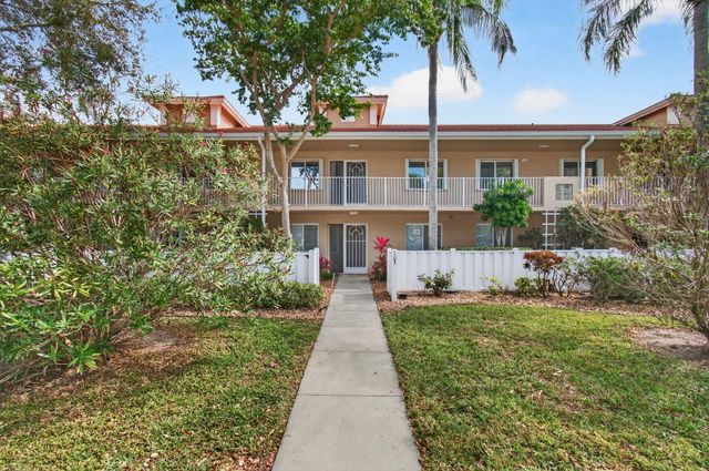 5876 Regal Glen Drive 203, Boynton Beach, FL 33437