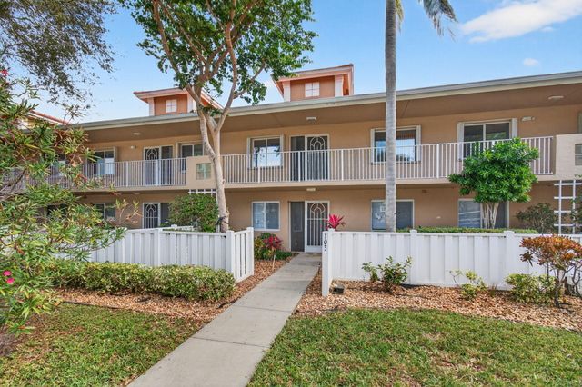5876 Regal Glen Drive 203, Boynton Beach, FL 33437