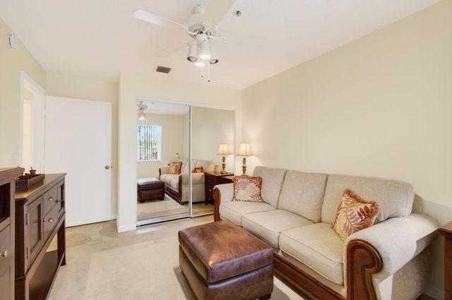 5876 Regal Glen Drive 203, Boynton Beach, FL 33437