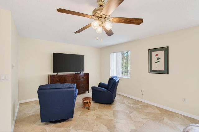 5876 Regal Glen Drive 203, Boynton Beach, FL 33437