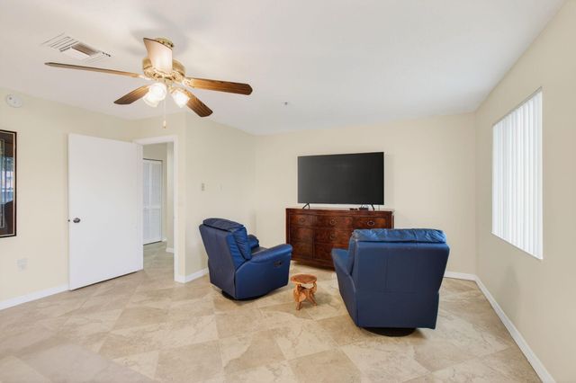 5876 Regal Glen Drive 203, Boynton Beach, FL 33437