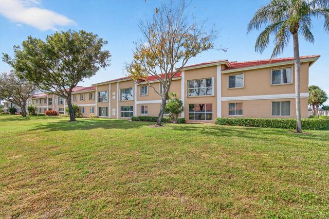 5876 Regal Glen Drive 203, Boynton Beach, FL 33437