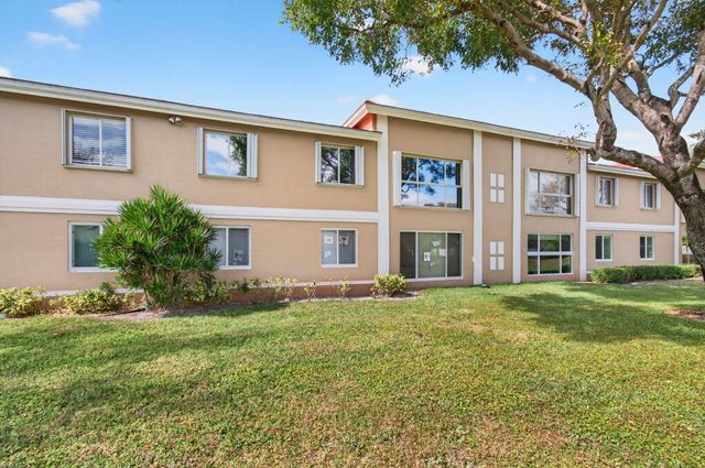 5876 Regal Glen Drive 203, Boynton Beach, FL 33437