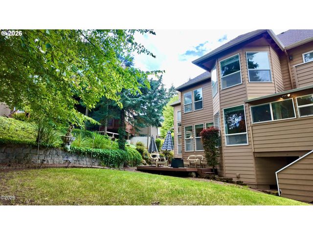 8674 Sw 168TH Ave, Beaverton, OR 97007
