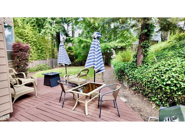 8674 Sw 168TH Ave, Beaverton, OR 97007
