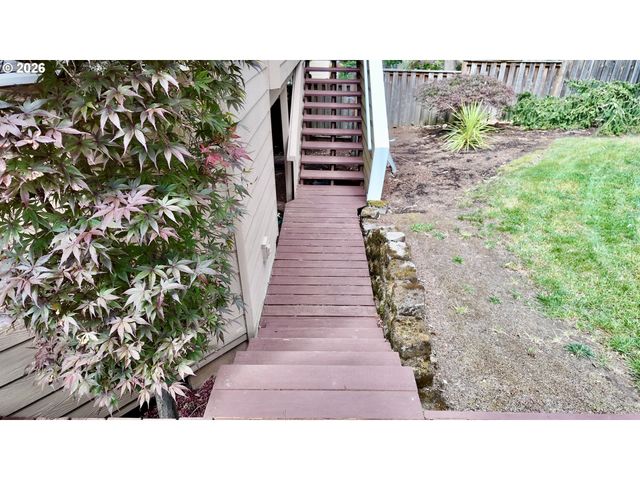 8674 Sw 168TH Ave, Beaverton, OR 97007
