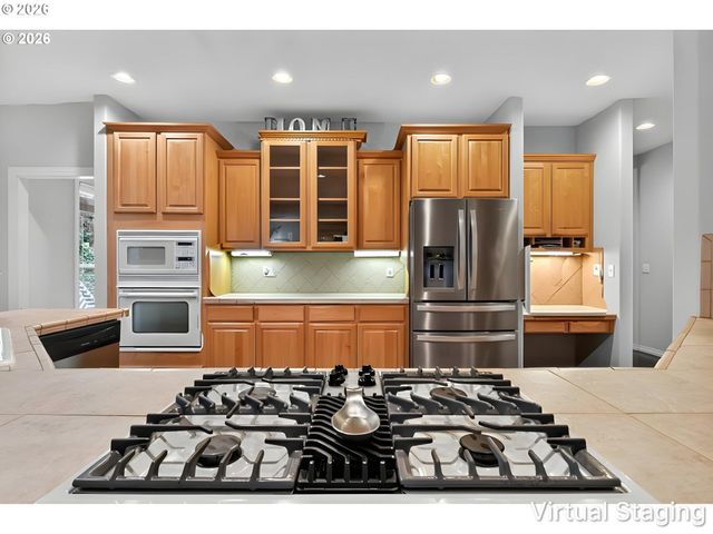 8674 Sw 168TH Ave, Beaverton, OR 97007