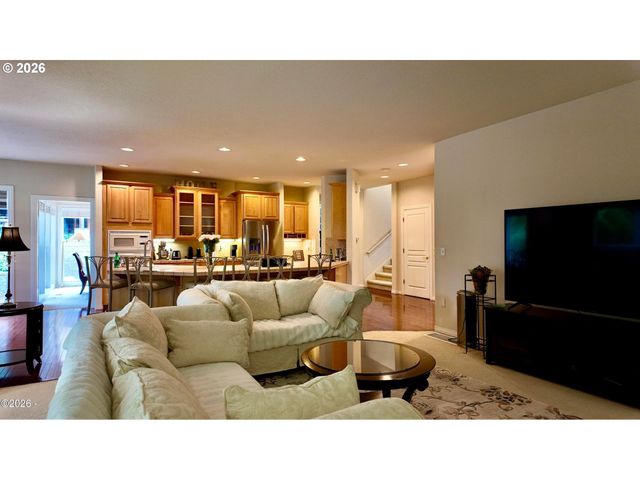 8674 Sw 168TH Ave, Beaverton, OR 97007