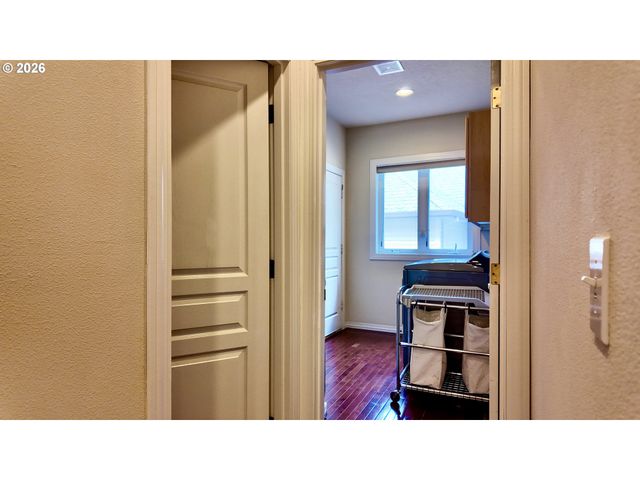 8674 Sw 168TH Ave, Beaverton, OR 97007