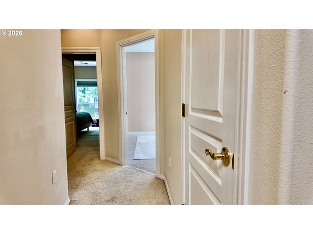 8674 Sw 168TH Ave, Beaverton, OR 97007