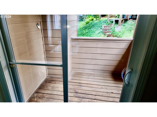 8674 Sw 168TH Ave, Beaverton, OR 97007