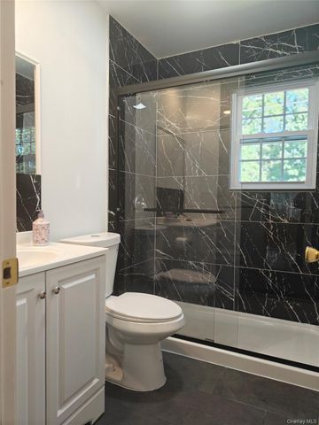 5 Wildwood Drive 16D, Wappingers Falls, NY 12590