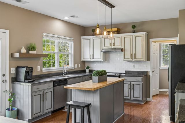 1729 Bastante Ct, Nolensville, TN 37135
