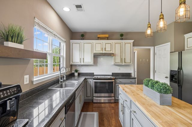 1729 Bastante Ct, Nolensville, TN 37135