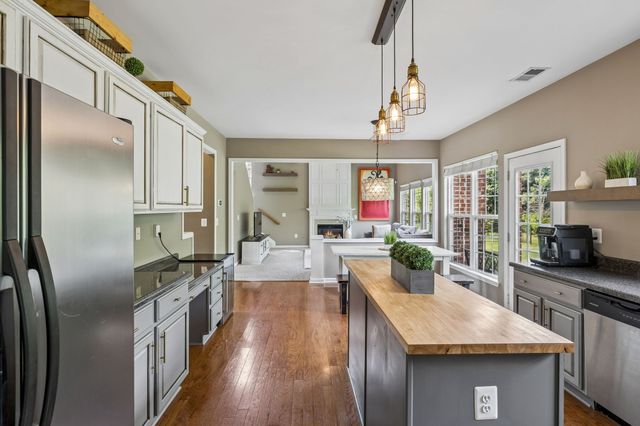 1729 Bastante Ct, Nolensville, TN 37135