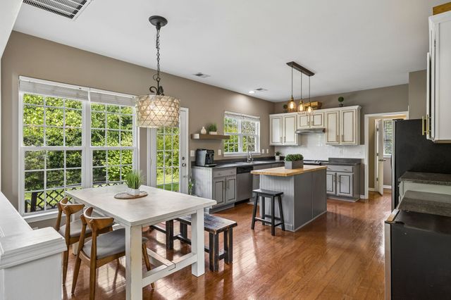1729 Bastante Ct, Nolensville, TN 37135