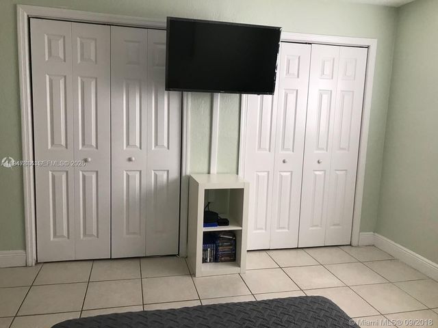 3265 Griffin Rd 101, Dania Beach, FL 33312