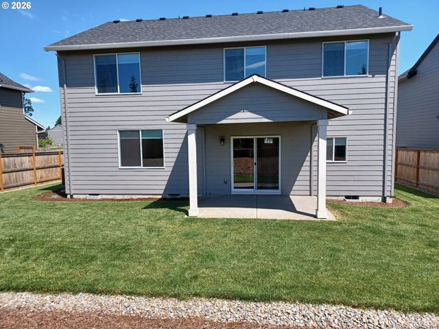 745 E WILSON St, Carlton, OR 97111