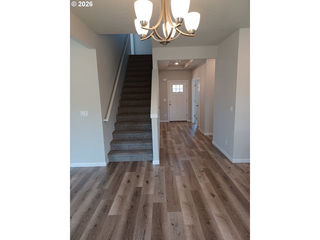 745 E WILSON St, Carlton, OR 97111