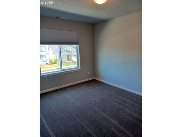 745 E WILSON St, Carlton, OR 97111