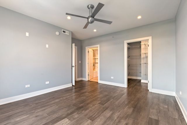 635 Perrie Drive 604, Elk Grove Village, IL 60007