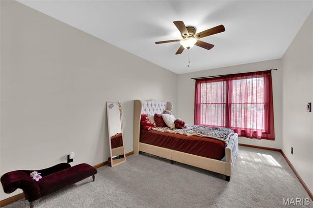 23292 Eagles Roost Lane, Warrenton, MO 63383