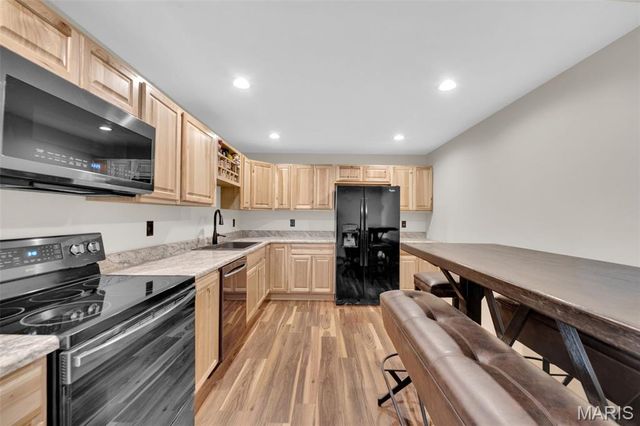 23292 Eagles Roost Lane, Warrenton, MO 63383