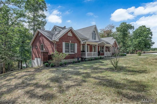23292 Eagles Roost Lane, Warrenton, MO 63383