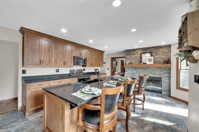 23292 Eagles Roost Lane, Warrenton, MO 63383