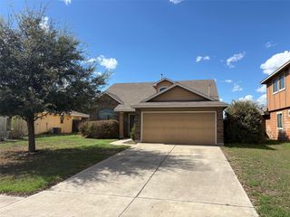 1576 Twin CV, Kyle, TX 78640