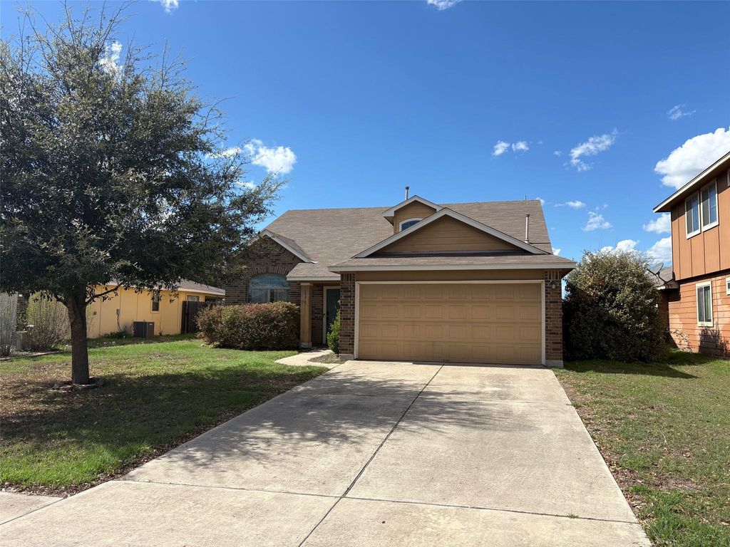 1576 Twin CV, Kyle, TX 78640