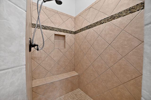 201 Thomas Ridge RD, Burnet, TX 78611