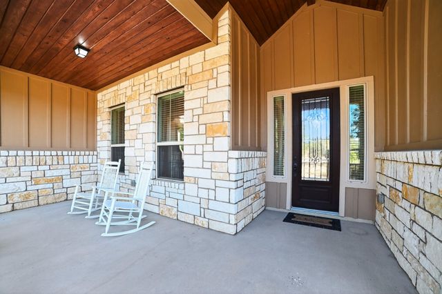 201 Thomas Ridge RD, Burnet, TX 78611