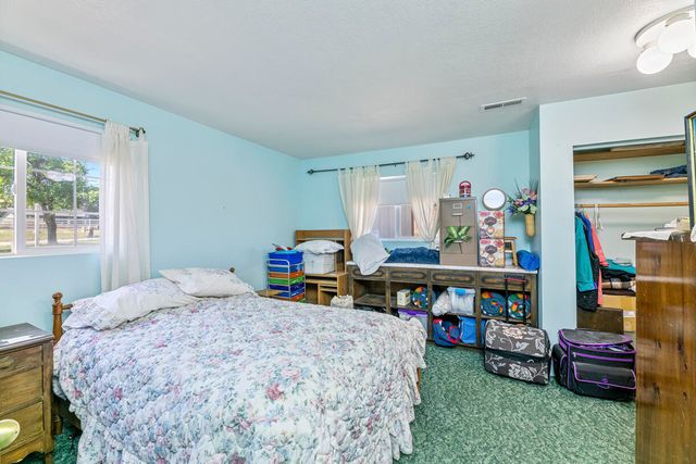 4464 Tioga Way, Central Point, OR 97502