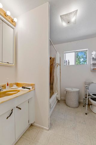 4464 Tioga Way, Central Point, OR 97502