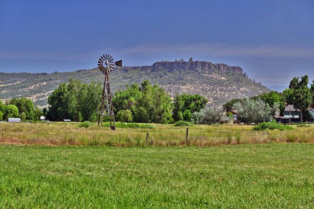 4464 Tioga Way, Central Point, OR 97502