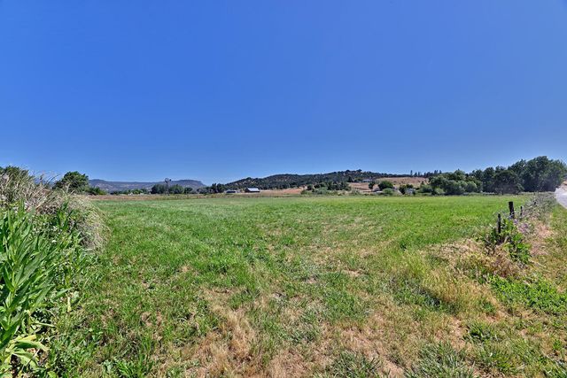 4464 Tioga Way, Central Point, OR 97502