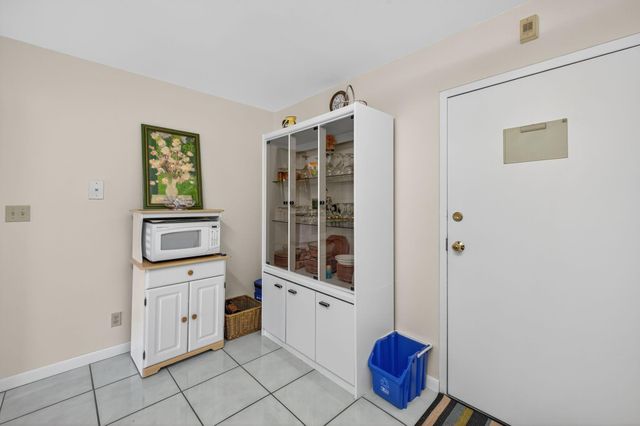 4881 NW 22nd Street B12, Lauderhill, FL 33313