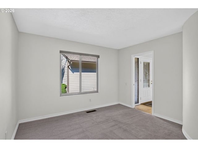 15640 Sw GREENLEAF Ct, Portland, OR 97224