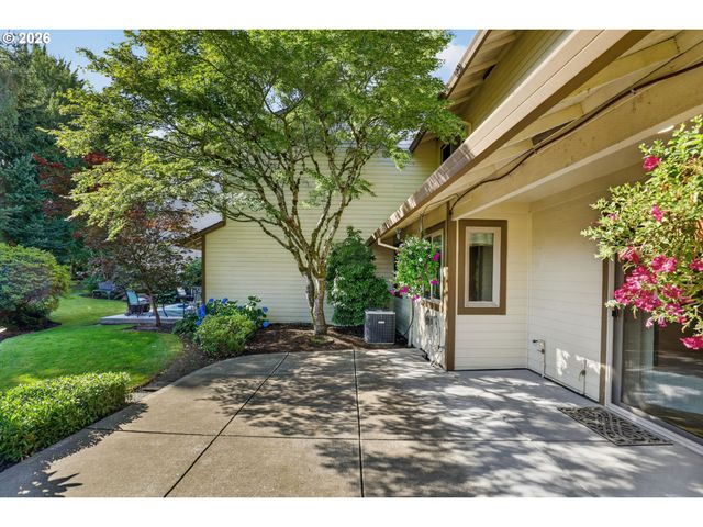 15640 Sw GREENLEAF Ct, Portland, OR 97224