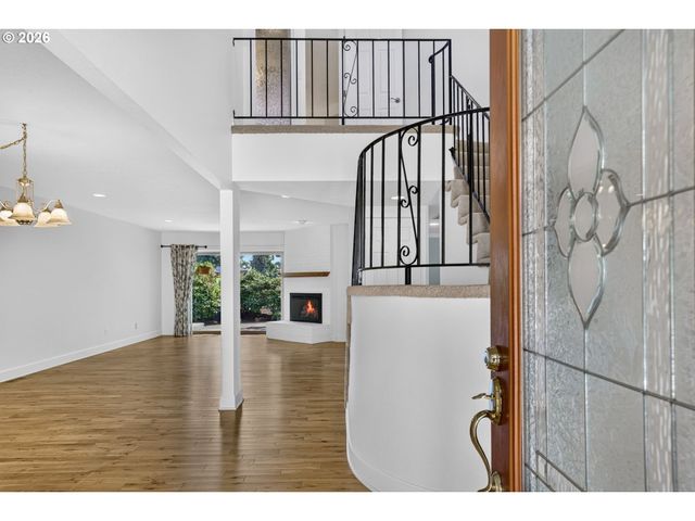 15640 Sw GREENLEAF Ct, Portland, OR 97224