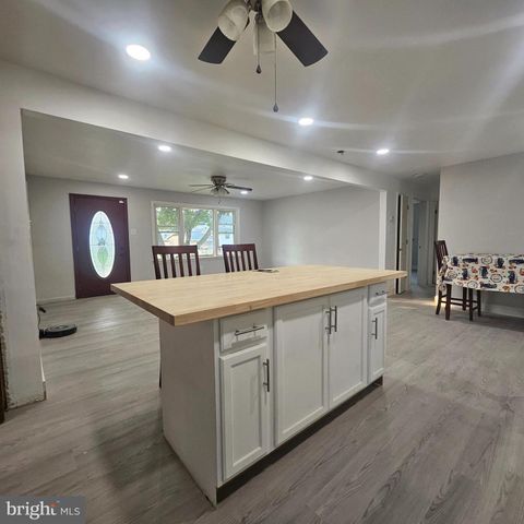 1476 CLAYOMA AVE, York, PA 17408