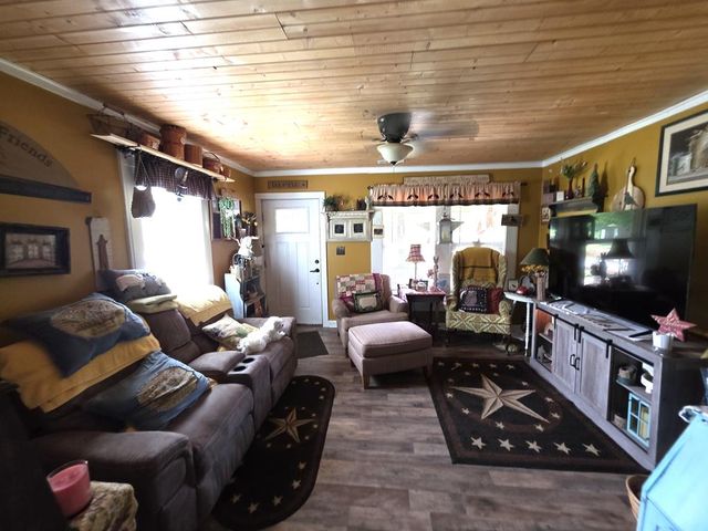 48 Fisher Street, Andrews, NC 28901