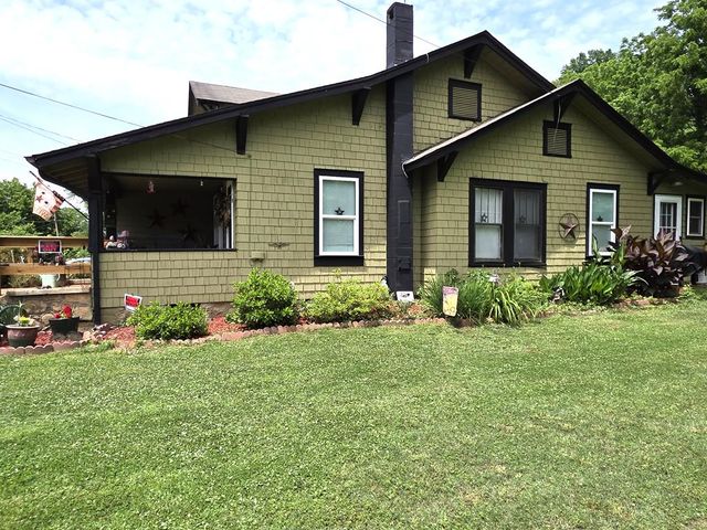 48 Fisher Street, Andrews, NC 28901